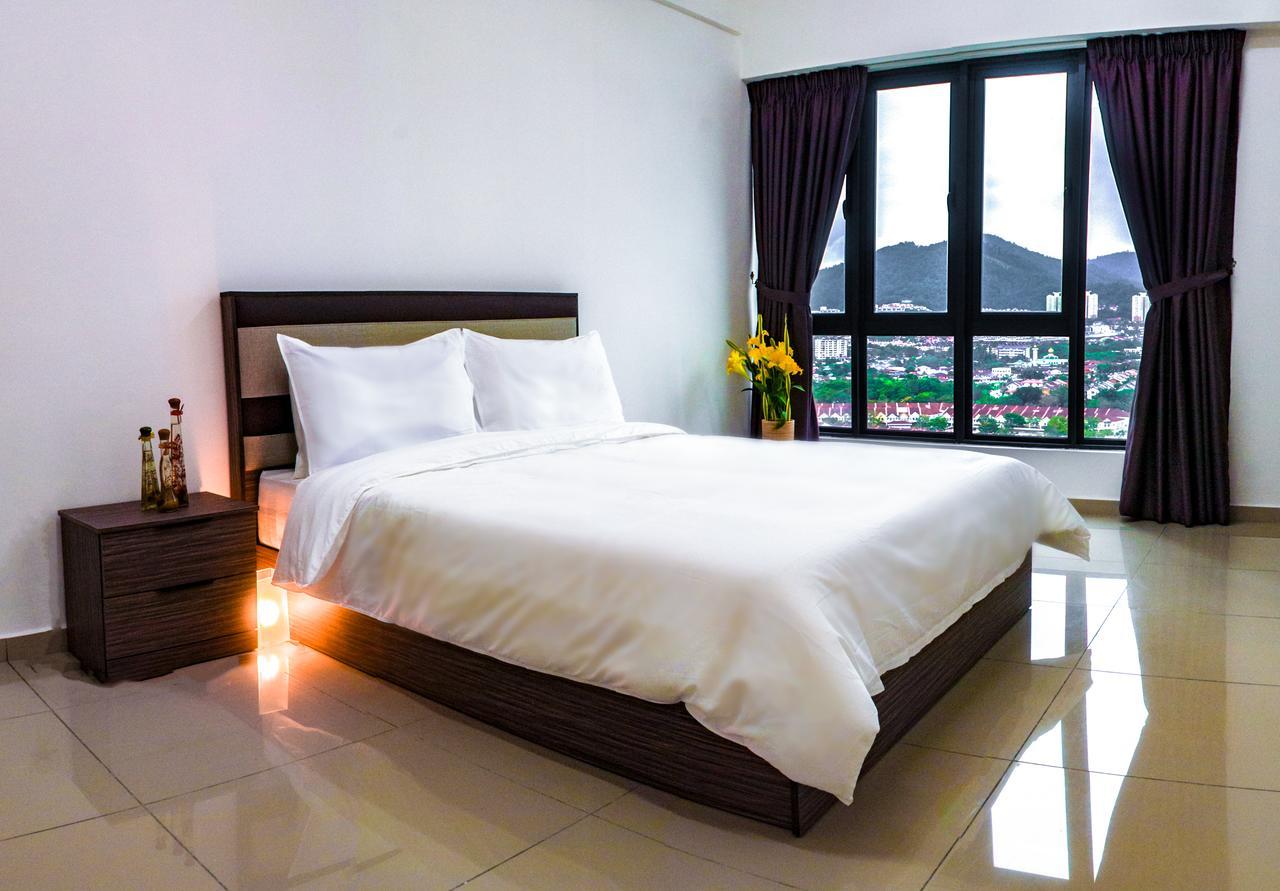 Lazy Traveler'S Suite By D Imperio Homestay Джорджтаун Экстерьер фото